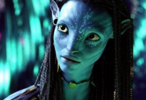 阿凡达|抖音“阿凡达”女孩红了，露脸那一下，网友：鼻子毁了一张脸啊