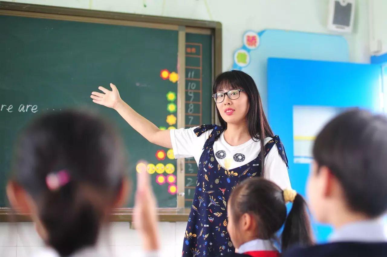 教师|县管校聘全面实行，7类教师面临解聘，前4类与后3类必须区别对待