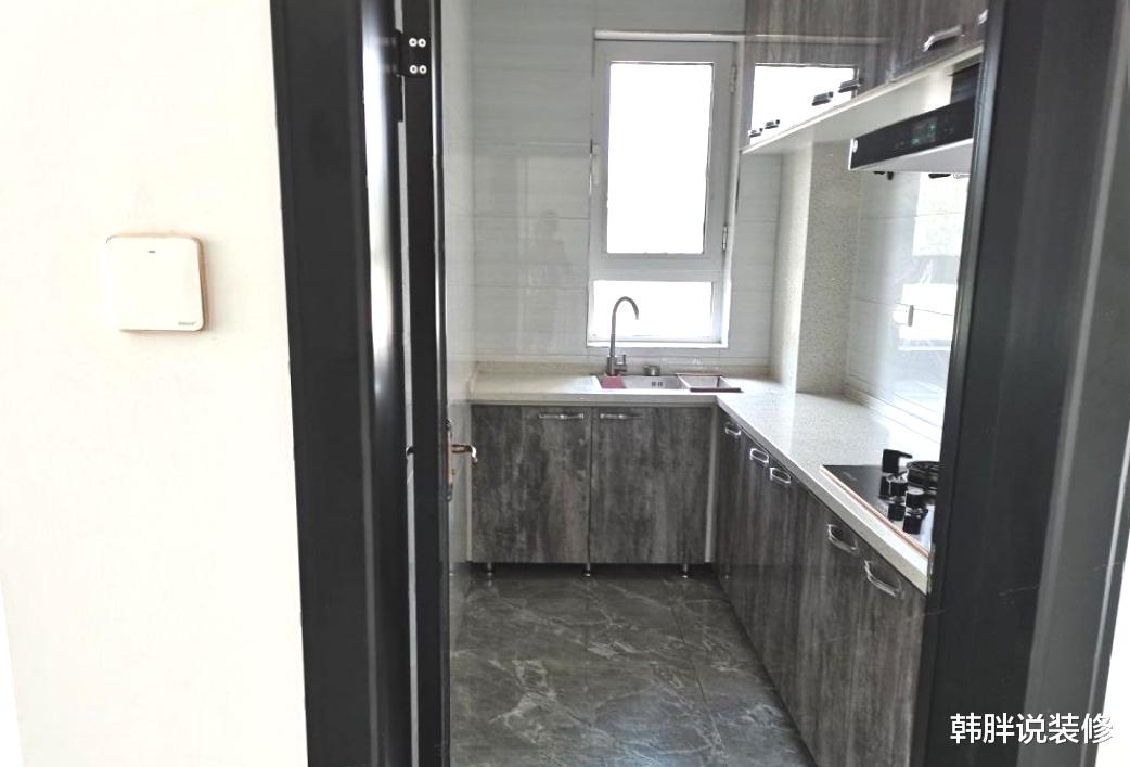 |70㎡简装新房,家具电器还没入户,全屋白墙不做吊顶照样圈粉无数