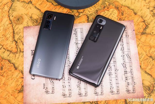 小米科技|安兔兔排行，iQOO 5不及小米10至尊纪念版，游戏体验能逆袭吗？