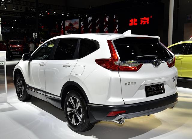 本田CRV|本田“爆款”SUV再升级,油耗4.9升,落地16万,比大众途观给力