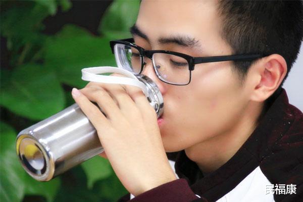 #便秘#电热水壶烧开的自来水，有没有危害？长期喝水的人，身体会怎样？