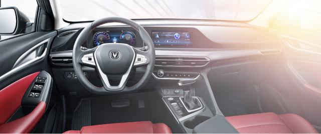 途胜|在质价比这局上,荣威i5完胜长安逸动PLUS