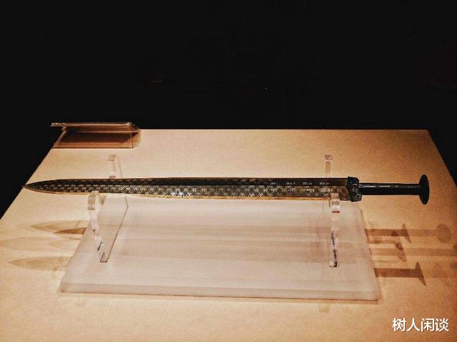 越王勾践|越王勾践剑究竟有多厉害？放在显微镜下检测，专家直呼：这不可能