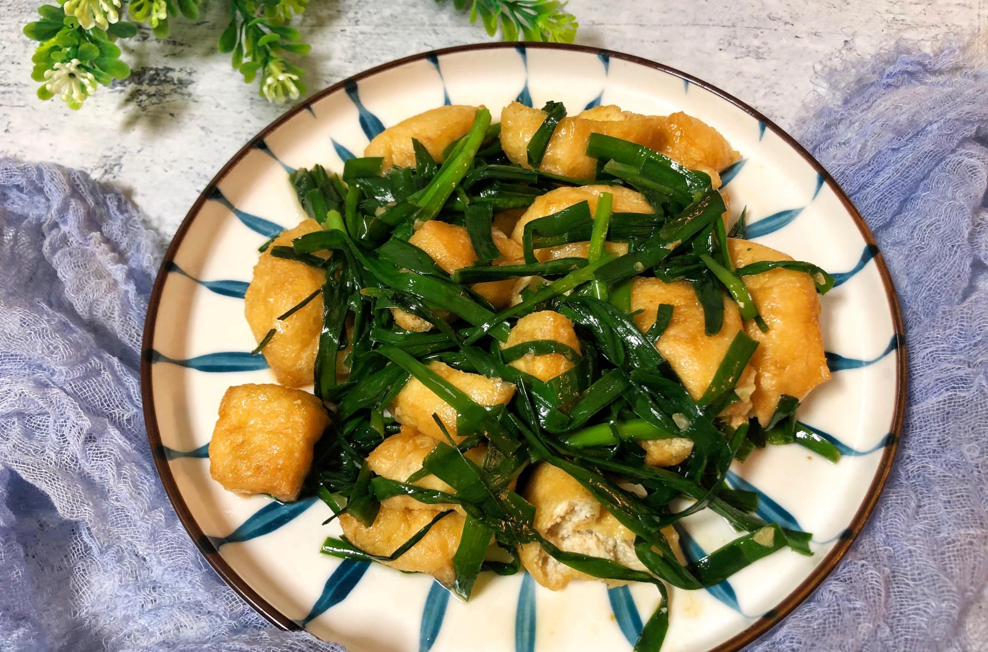 「豆腐」这菜才6元一斤，满满的蛋白质，焖一锅鲜香入味，次次吃光