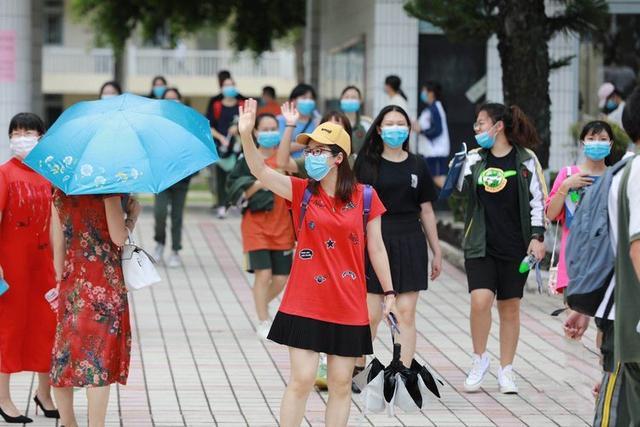 北京师范大学|高考最受欢迎大学排名，北师大第六，武大未进前十，南大“落选”