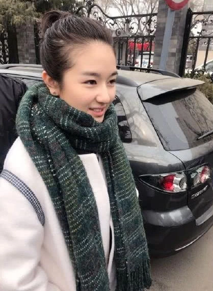 『高伟光』有种整容叫卸妆，李兰迪妆前好学生，妆后小妖精，网友求她快卸妆