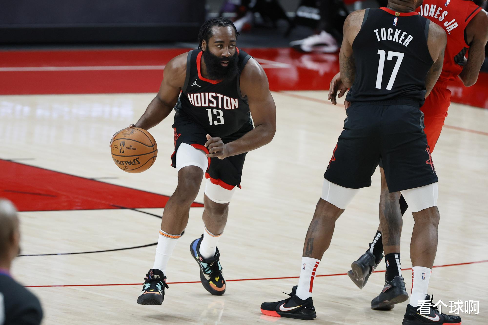 斯蒂芬·库里|20投26分输25分!22投44分输2分!哈登库里的差距出来了,没想到