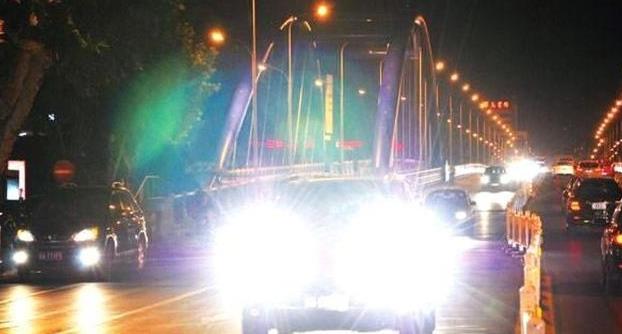 |汽车上不能乱按的4个按键，新手要多加注意，别等出了事才知道