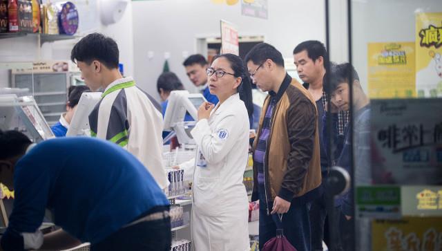 便利店|电商下“侥幸”出圈的实体店，国家发文“力挺”：1公里要开1家