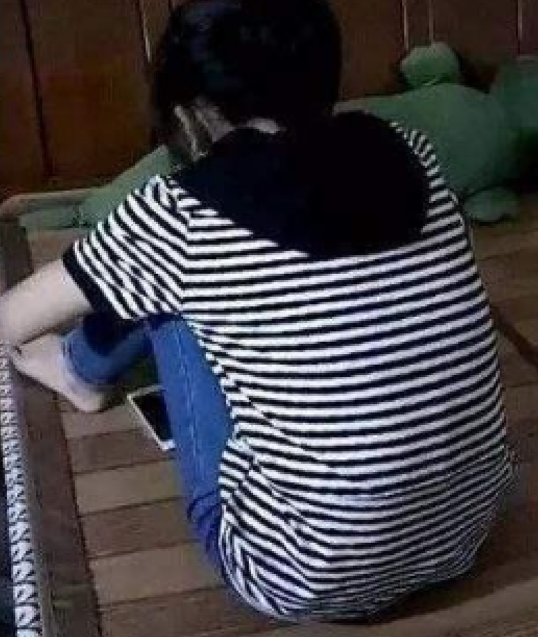 微社评 安徽一男子性侵亲生女儿七年，妻子看到不报警，有期徒刑10年