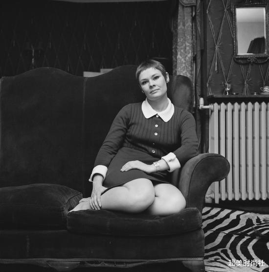 #封面女郎#85岁女爵成vogue最老封面女郎，7次出演007电影，曾被德普表白