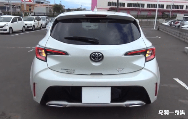 「丰田卡罗拉」丰田势不可挡！两厢“卡罗拉”到店，惊艳帅气，堪比高尔夫R-Line!