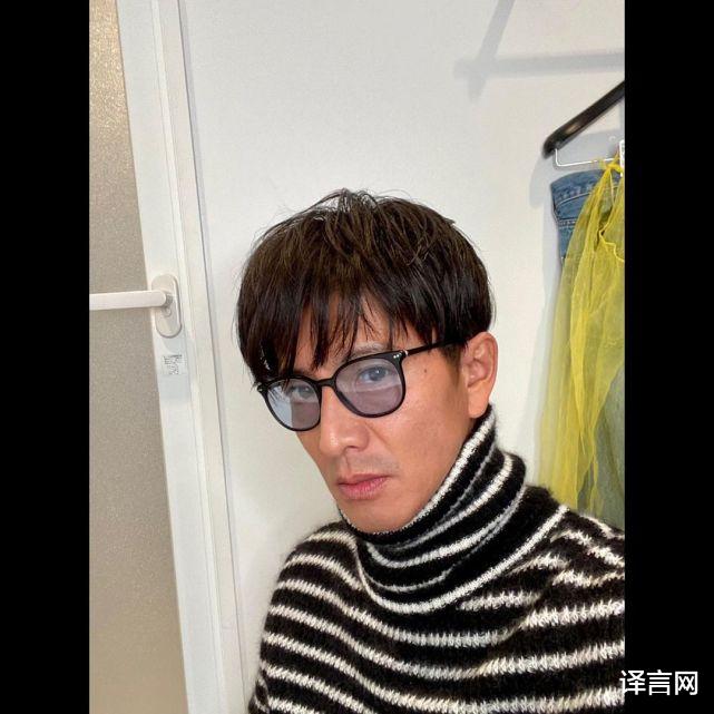 木村拓哉|木村拓哉和工藤静香同晒怼脸自拍，发色一致，撞衫防弹少年团主唱
