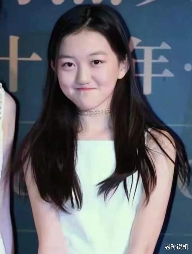 李嫣|有种“逆袭”叫14岁李嫣,身高直逼183的李亚鹏,气质堪比王菲