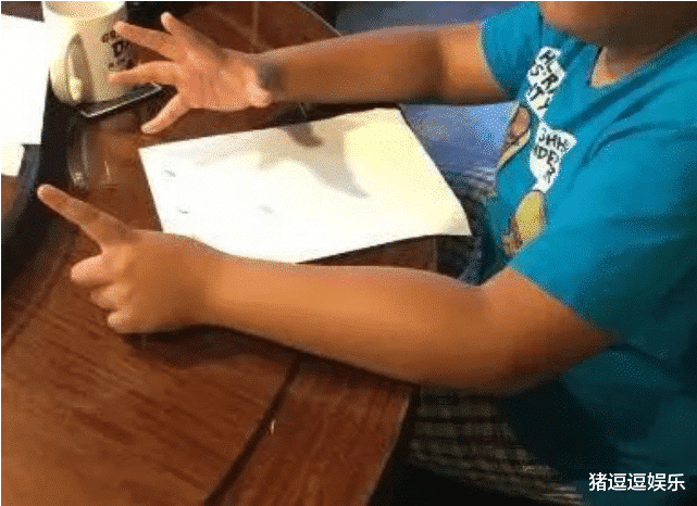 数学：一道小学数学题，虐哭全国家长群！哈哈哈答案简直神了！