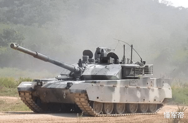 [美军]美军M1A1坦克遇强劲对手，尼日利亚VT4坦克登场，3次较量大获全胜