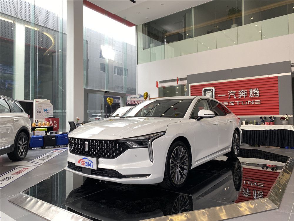 奔腾B70|探店奔腾 颠覆并不容易 何况B70要颠覆的是自己