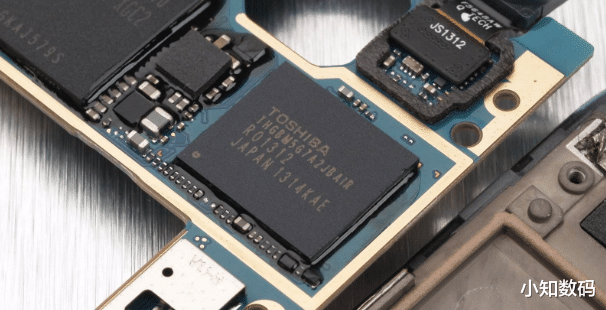 联想|国产第一款16G手机，首发90W超级快充，从0到100%仅15分钟