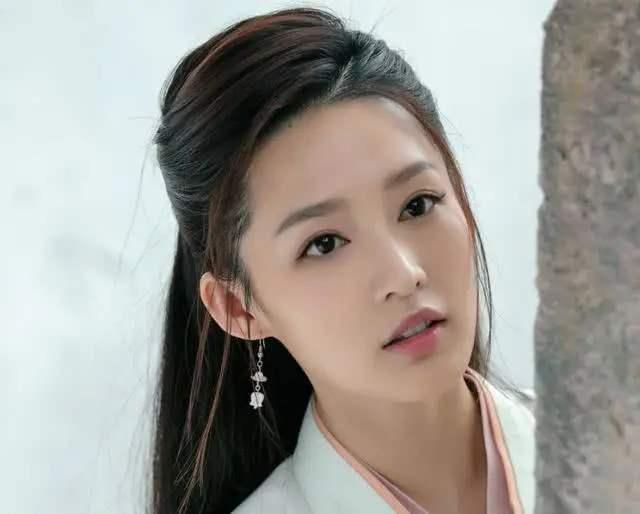 李沁|李沁: 国家秘密培养9年的人才, 却转身进娱乐圈, 背后原因令人感叹