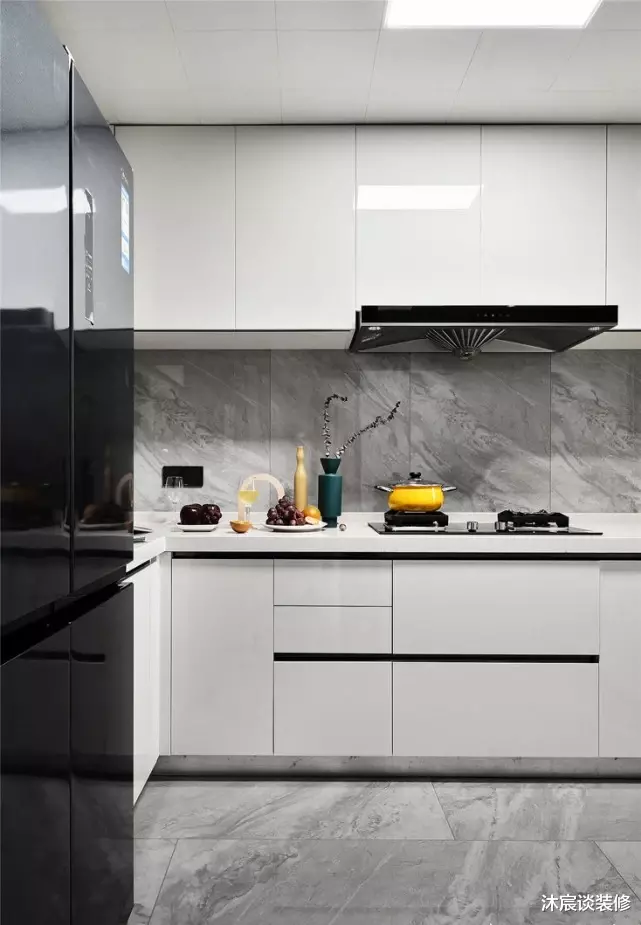 |看了她家，才知木元素如此温馨，现代生活亲自然主义，室内很舒适