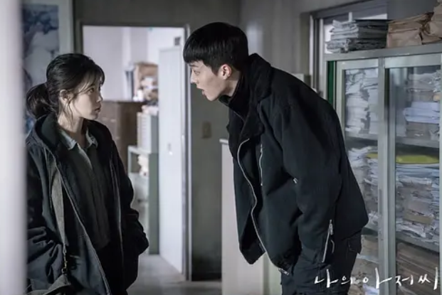「iu」iu最强力作，播完16集评分飙9.4分，这部剧堪称完美！