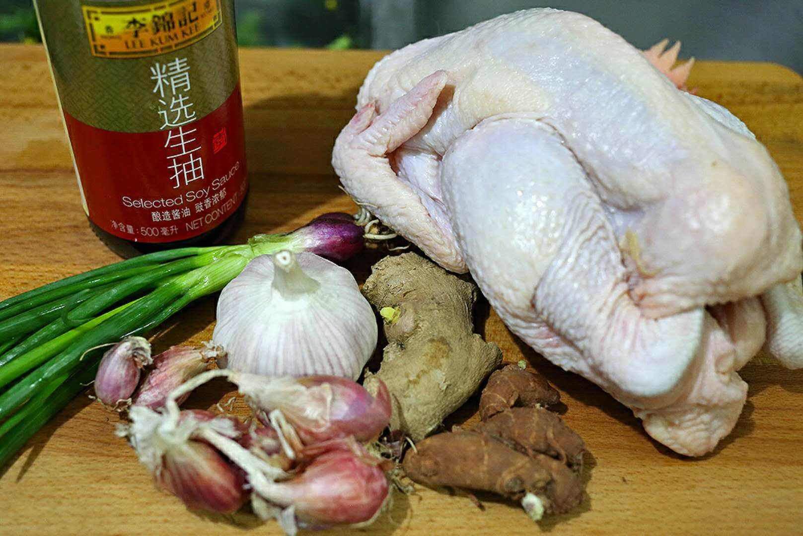 「白切鸡」越普通的卤菜，越能考验卤菜人功底，白切鸡做不好千万别开卤菜店