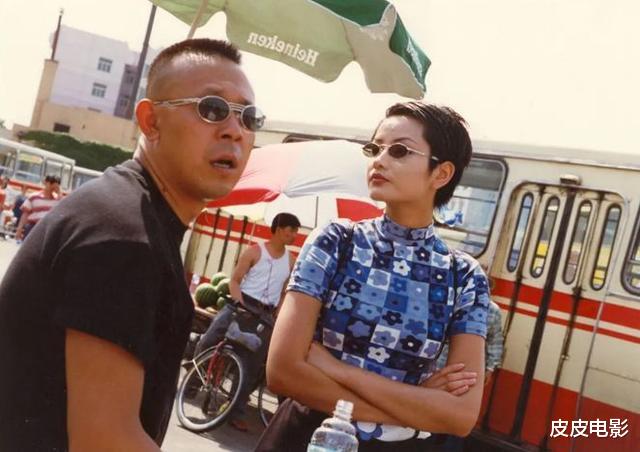 「姜文」2002年，姜文被禁止做导演的第二年，他主演了这片，上映技惊四座