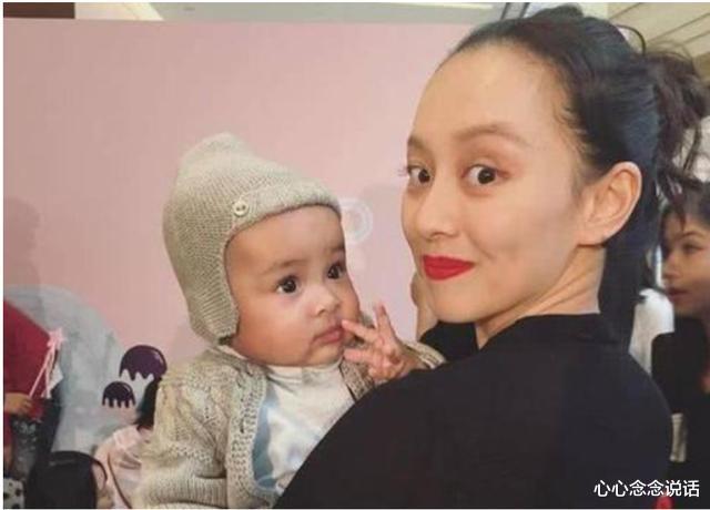 释小龙|小时候美到让释小龙痴迷，长大后嫁黑人生子，如今32岁老态毕现