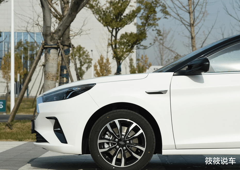 #江淮汽车#平民版“玛莎拉蒂”上市！颜值媲美奥迪A3，1.5T+四轮独悬，8.48W