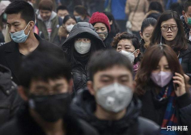 美国：美国登顶：新冠确诊101724例全球第一，中国开始采取行动了！