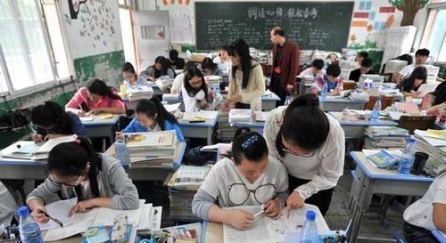 |今年高考热门专业出炉，理科生占尽优势，文科歧视愈显严重