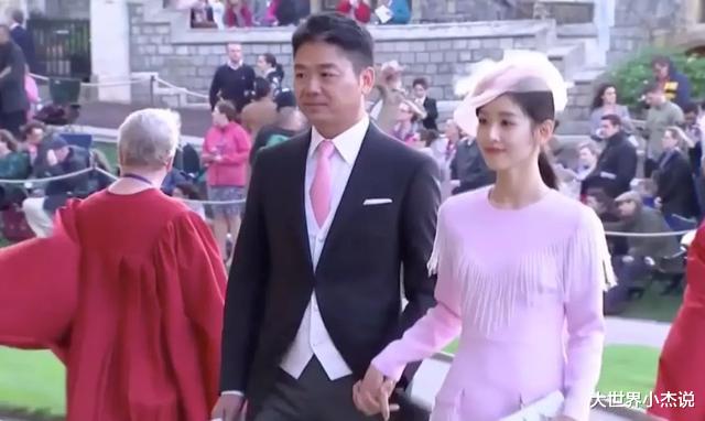 章泽天|章泽天“富婆圈”照片曝光! 从C位站到边缘,被网友称现实版“顾佳”!