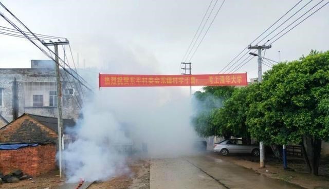 清华大学|男生花3000伪造清华大学录取通知书，老父亲花四五万欲摆宴席？