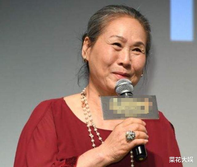 影视圈|62岁被儿子带进演艺圈，两部电影票房超85亿，如今比儿子还要红