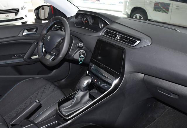 [标致308]又一合资车价格大跌，12万直接降到6万，后悔桑塔纳买早了！