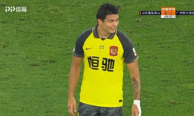埃尔克森|让门将心里直发毛？进球前，恒大国脚艾克森露出怪异的笑容