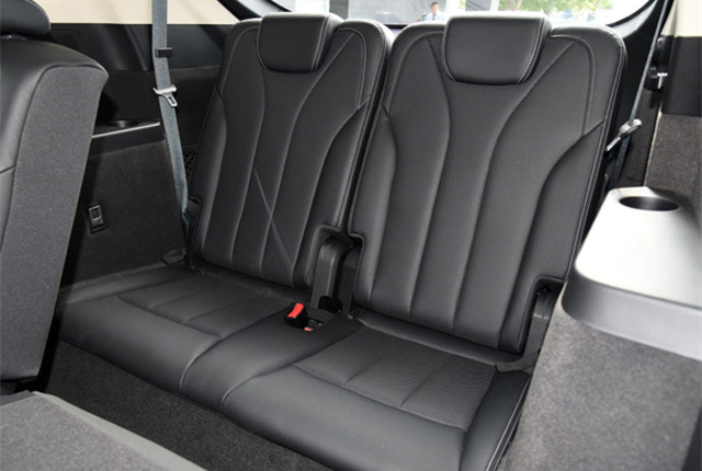 比亚迪唐|国产又一“标杆”,起步2.0T+6AT带七座,12万开出42万气场