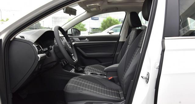 『大众朗逸』大众终于厚道了！朗逸一降就是3万，售价堪比国产，心动了