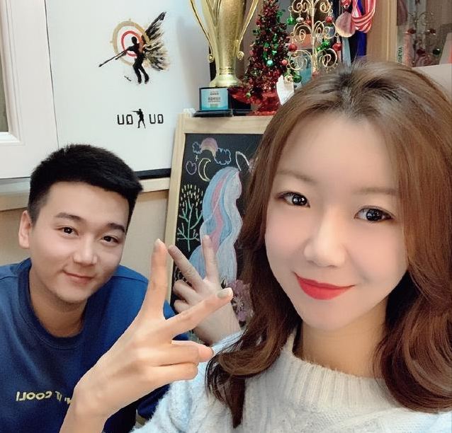 csgo|鸟窝男孩成了！CSGO一哥直播中当众掏大鸟，PDD都甘拜下风