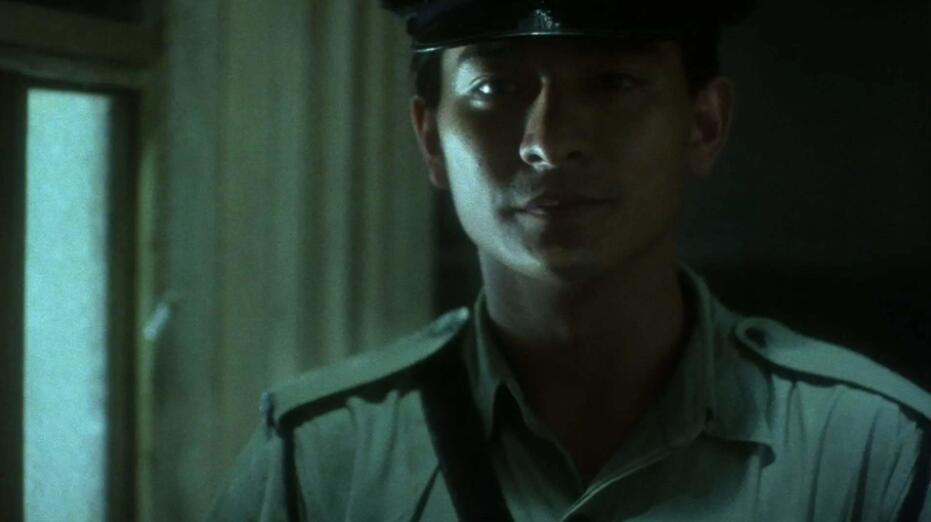 王家卫:1990年,王家卫花4000万拍此片,刘德华主角变配角,投资人巨亏