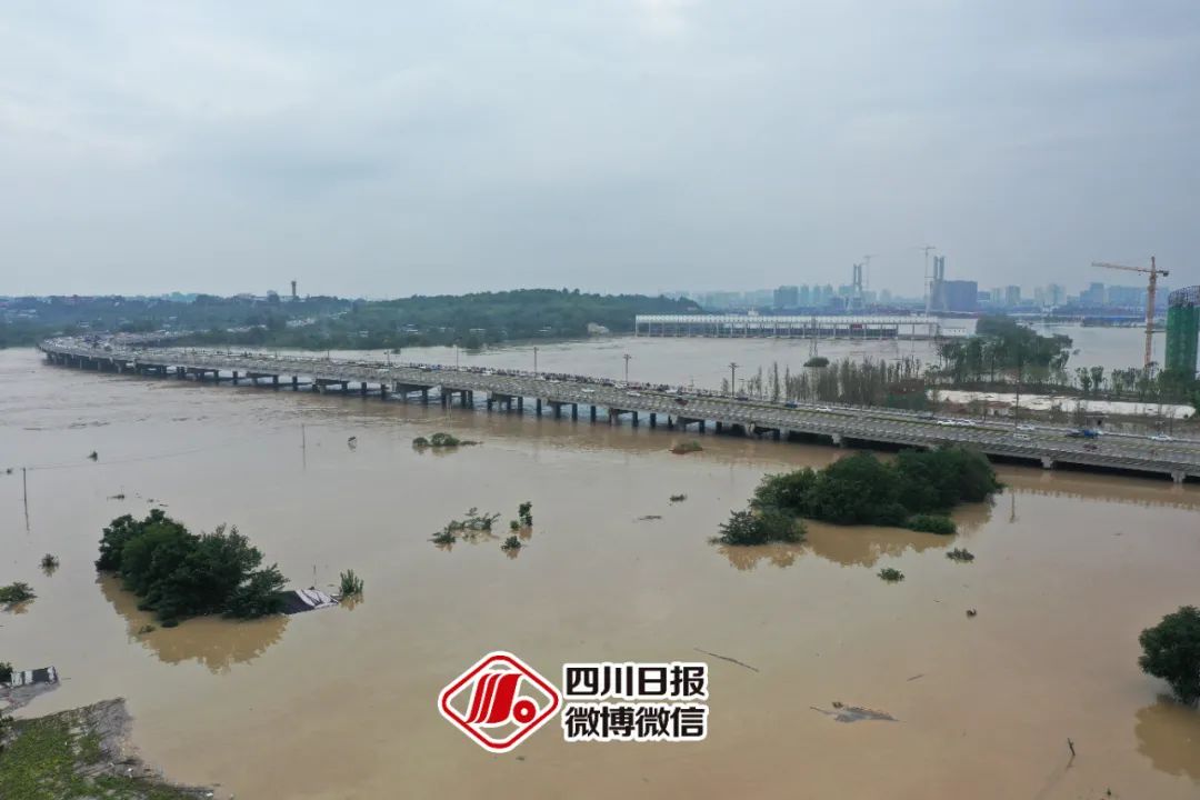 四川日报|史上第二大洪峰过境金堂！沱江、涪江流域险情严峻！