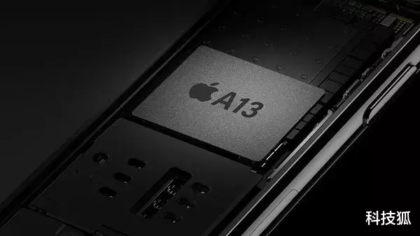 『电视剧』库克开吹：iPhone SE 比最快的安卓机还要快！