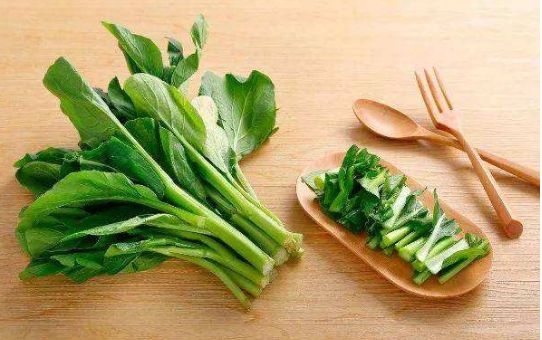 [癌细胞]餐桌上常见的4种食物，竟是癌细胞的“克星”！没事多吃