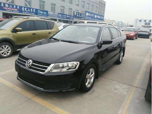 大众朗逸|大众朗逸跌下“王座”？跌至6.59万库存成山，4S店：还可以商量