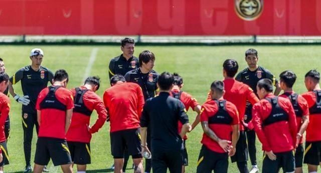 #国足#国足7人归化大军，最重要的2人还未入队，李铁预留两个主力号码