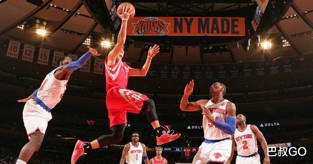 【火箭队】疯了？白给2500万美金不要，求火箭三周主动降薪，没见过这样的人