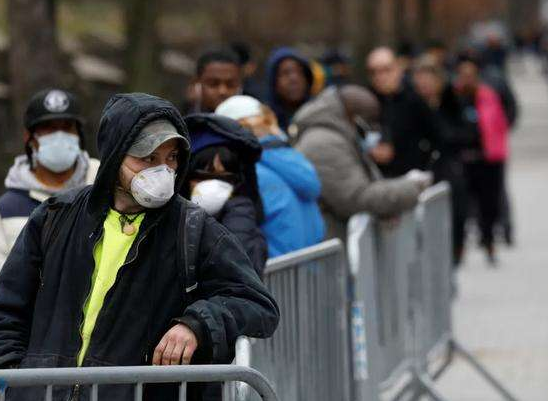 『美国』美国确诊超161万，钟南山难以置信，一语道破美疫情失控真相