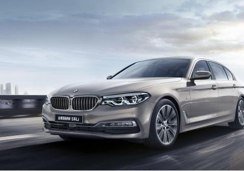 奔驰E级|一家每年30万左右，购买奔驰e300l有什么压力？