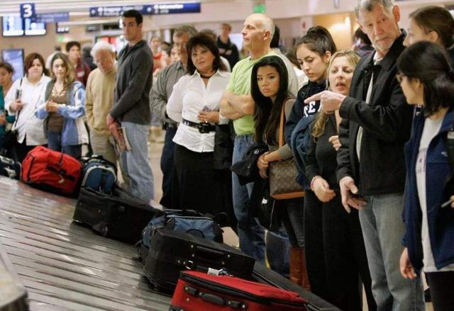 【美国】留学生还能站住脚吗？美国公然宣布将会采取措施，美国梦彻底破碎